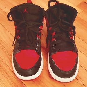 Nike Air Jordan Retro 1 Kids 3Y